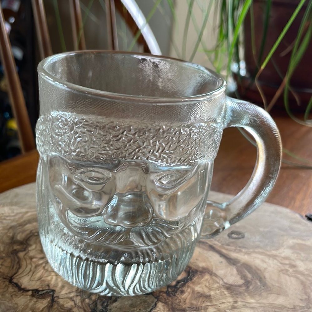 Vintage Luminarc Santa Mug - Picture 6 of 9